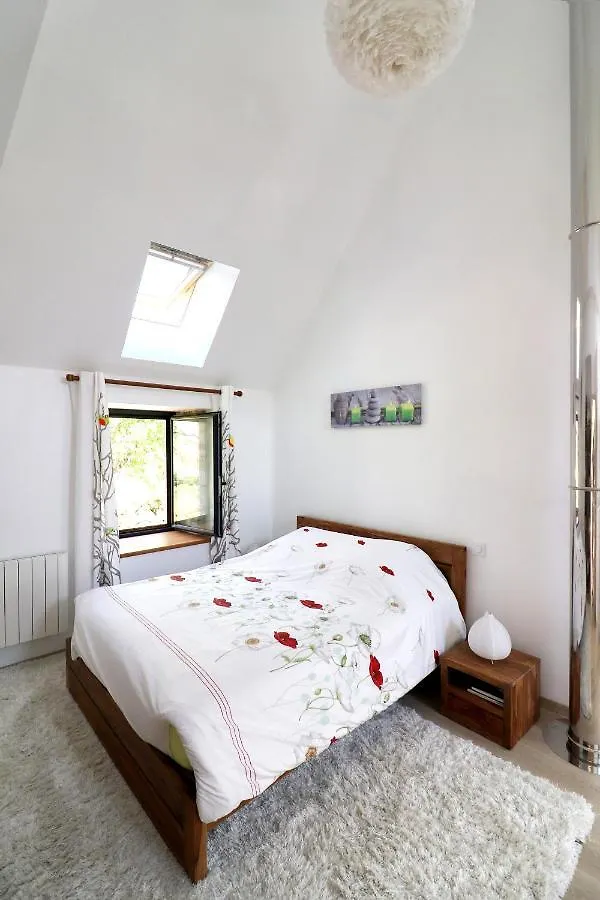 Maison Confortable A Thegra Avec Grand Jardin, Ideale Pour Familles. 0*,  France